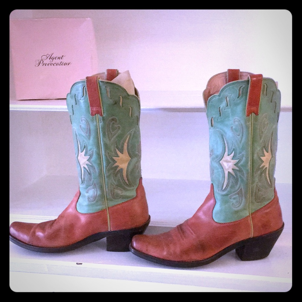 Women’s Ariat boots size 7